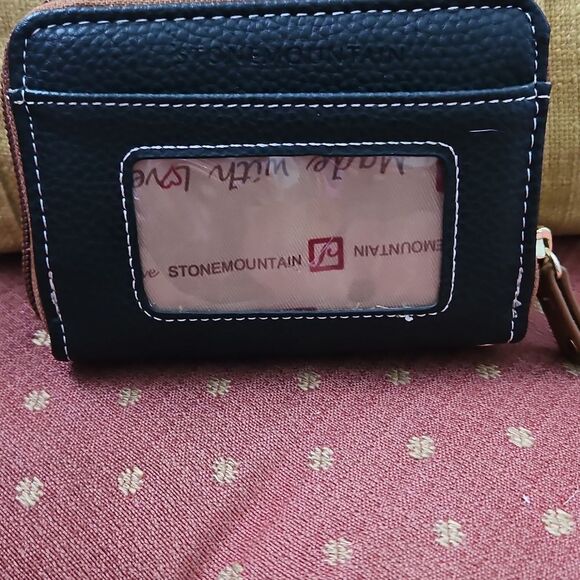 Stone Mountain Leather Wallet - Picture 3 of 7